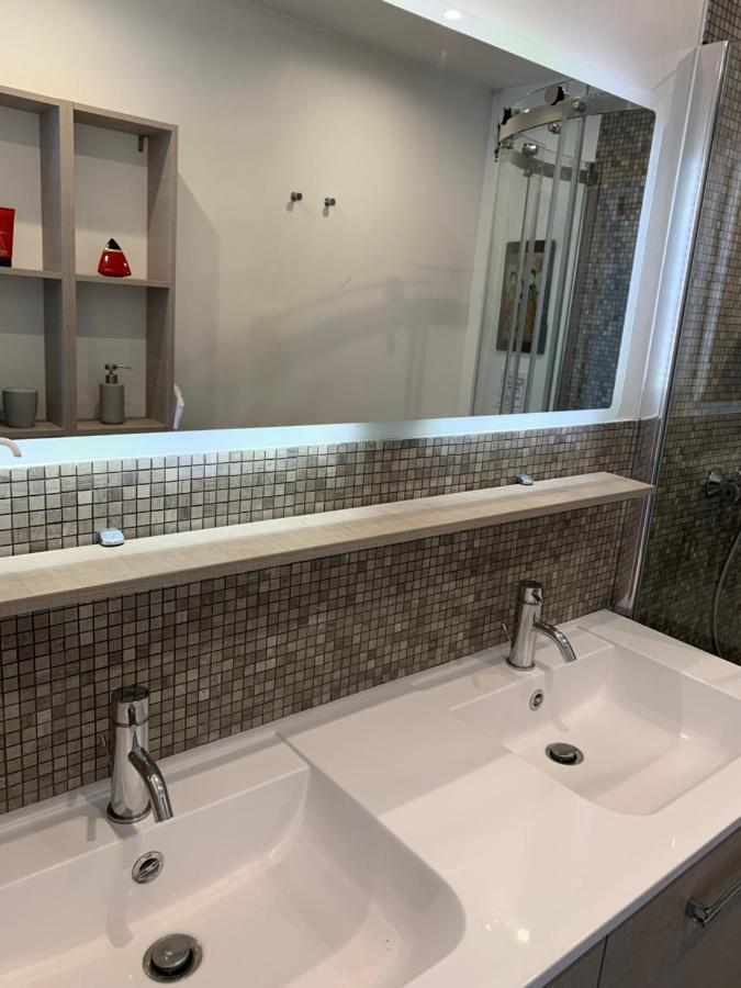 Loft Sur L'Eau Avec Parking Apartman Párizs Kültér fotó